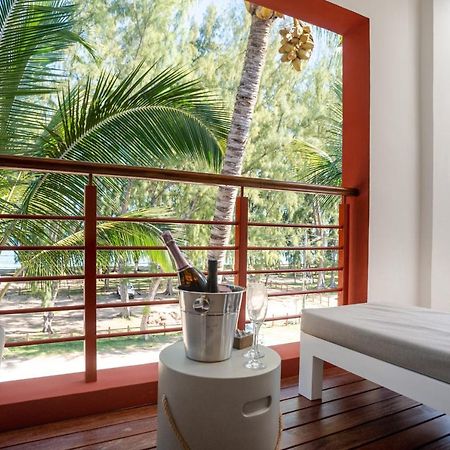 Blue Coral Beachfront Penthouse Flic en Flac Ngoại thất bức ảnh