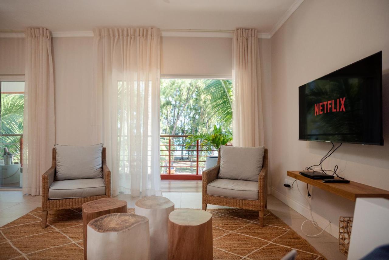 Blue Coral Beachfront Penthouse Flic en Flac Ngoại thất bức ảnh